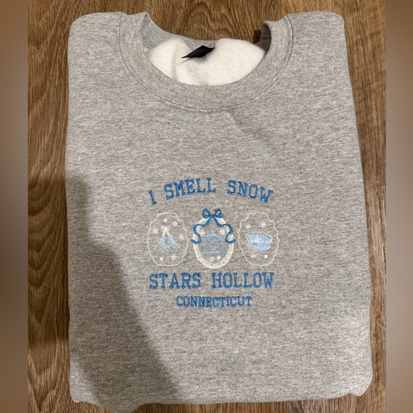 Gilmore Girls Gray Sweatshirt - Picture 4 of 4